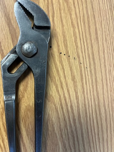 VINTAGE CHANNELLOCK - 420 - TONGUE AND GROOVE PLIERS - ITEM 420 # 1A *********** - Picture 3 of 10