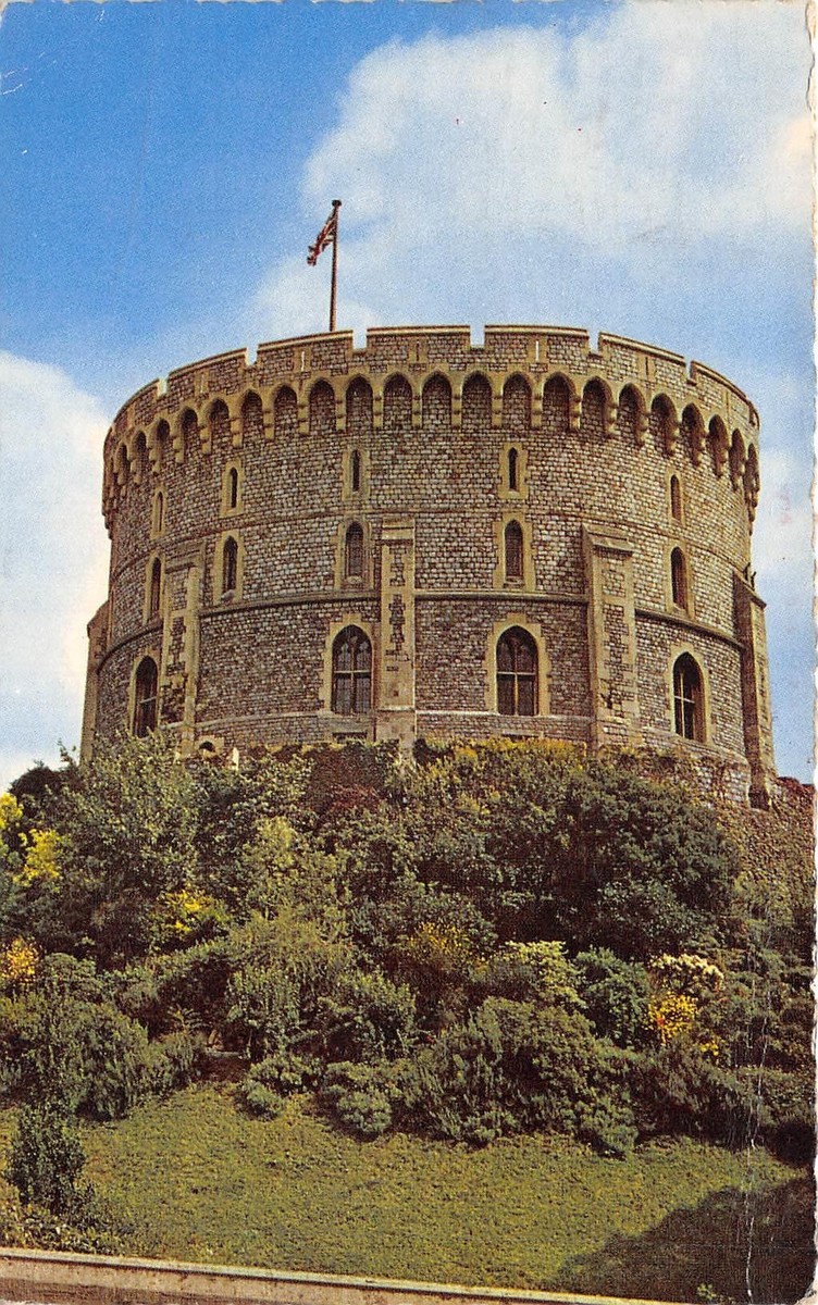 US52 UK England Windsor castle the round tower 1953 | eBay