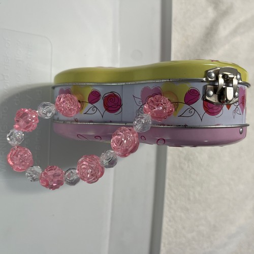Collectible Disney Heart Shaped Princess Friends Forever Latching Tin, B8D3 - Picture 3 of 12