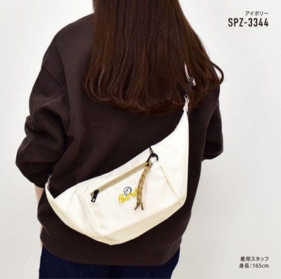Super Water-Repellent Re-Pet Banana-Shaped Shoulder Logo Snoopy