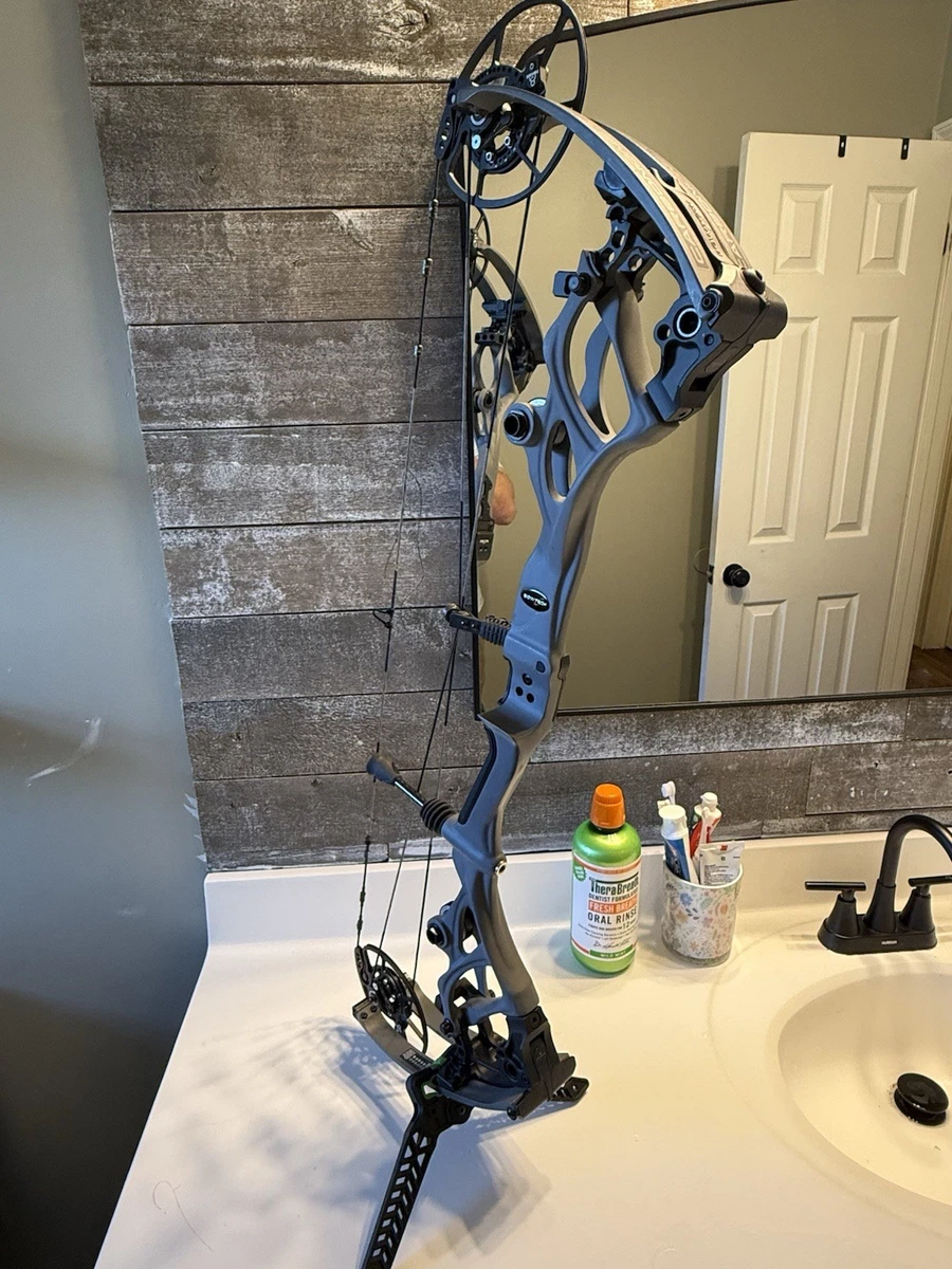 Bowtech Carbon Icon (silber & Gelb) OEM Saite & Kabel