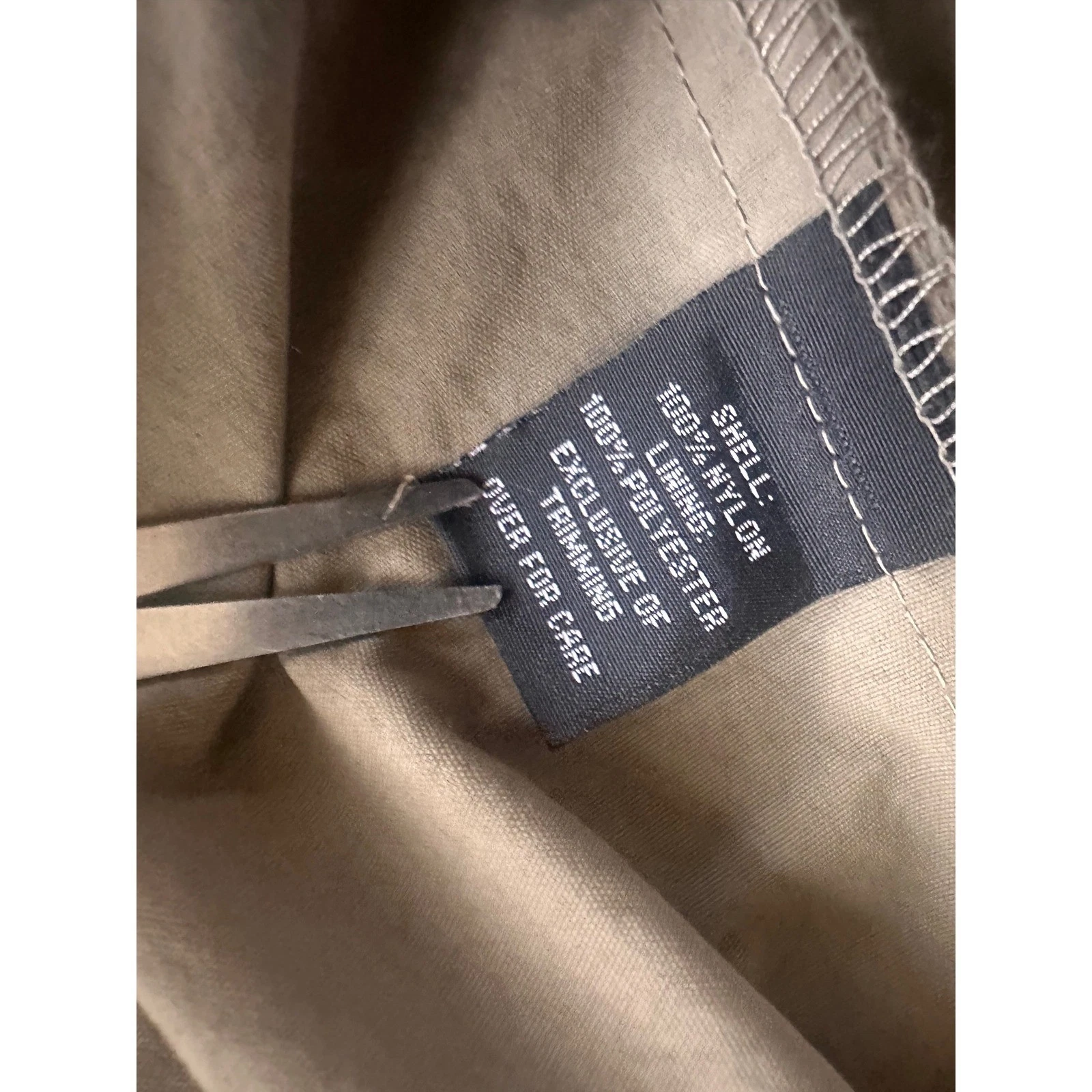 Magellans Travel Gear Mens XL Khaki Utility Vest Multi-Pocket RFID Safe Fishing - product detail image 8