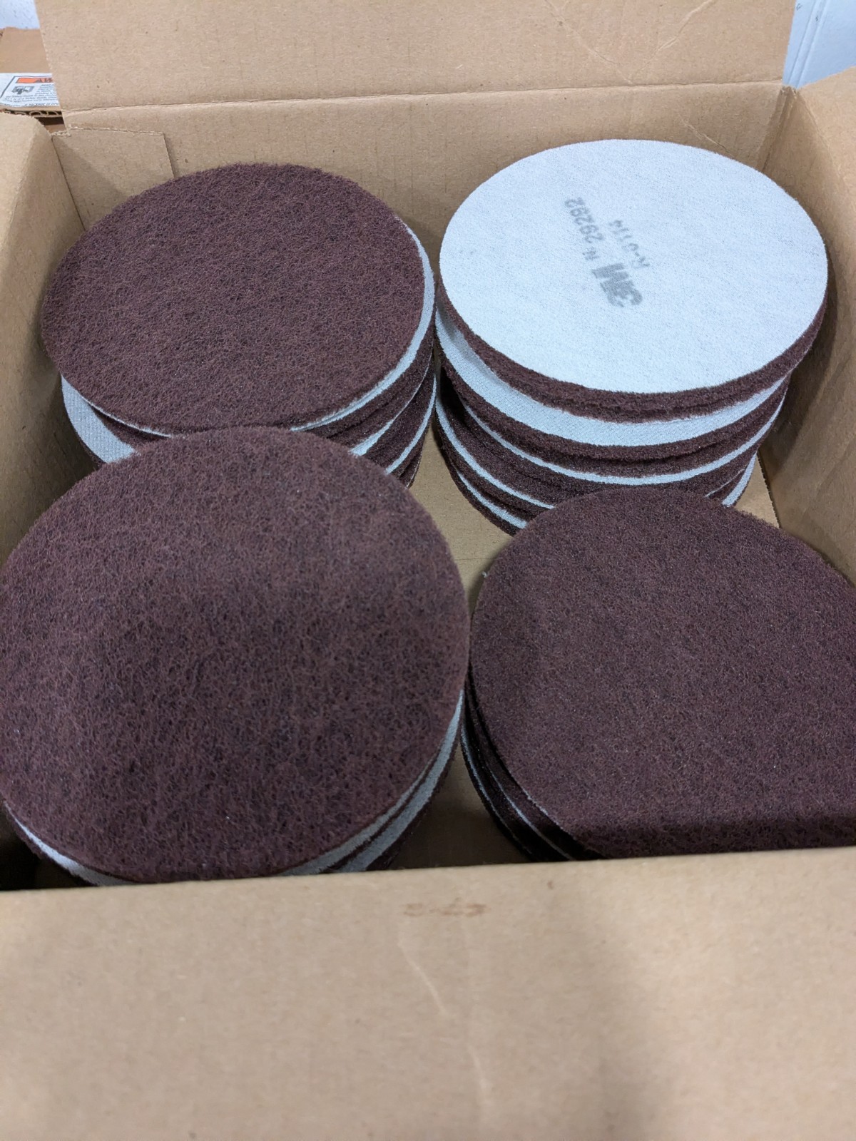 3M Hook & Loop Disc: 5" Dia, Non-Woven, Aluminum Oxide Box of 35 710013
