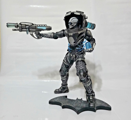 DC Collectibles Batman Arkham City Mr. Freeze 11.5" Statue