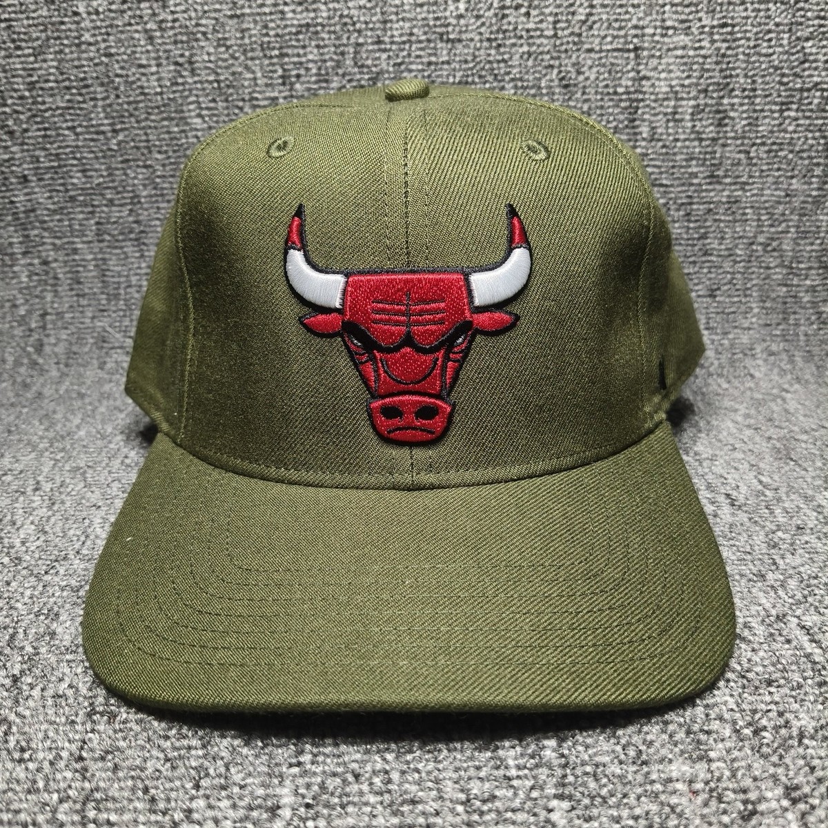 '47 Brand Chicago Bulls NBA Olive Green Snapback Cap Camo Underbrim OS