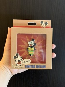 Disney Official Licensed BNWT Mickey Mouse Pins 6pk set OH BOY Disney Official Licensed BNWT Mickey Mouse Pins 6pk set OH BOY