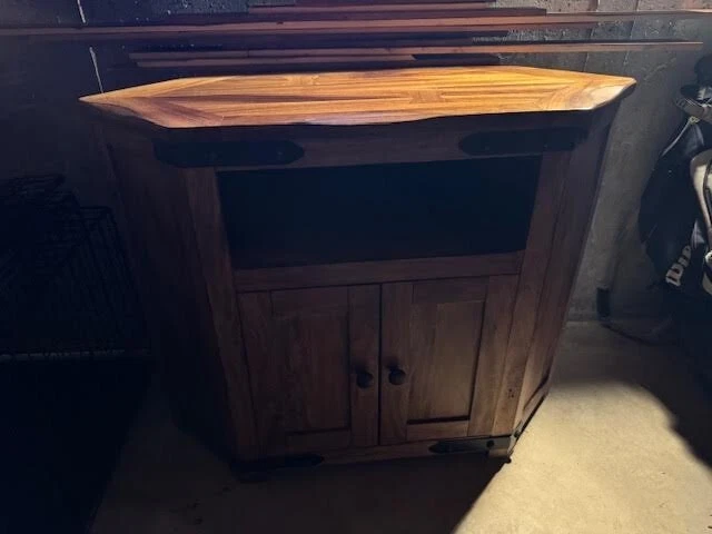 Угловая настольная подставка для телевизора - Изображение 2 из 4