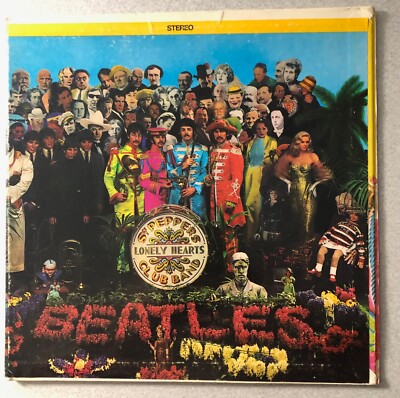 The Beatles Sgt. Pepper's Lonely Hearts Club Band LP Apple SMAS The Beatles Sgt. Pepper's Lonely Hearts Club Band LP Apple SMAS
