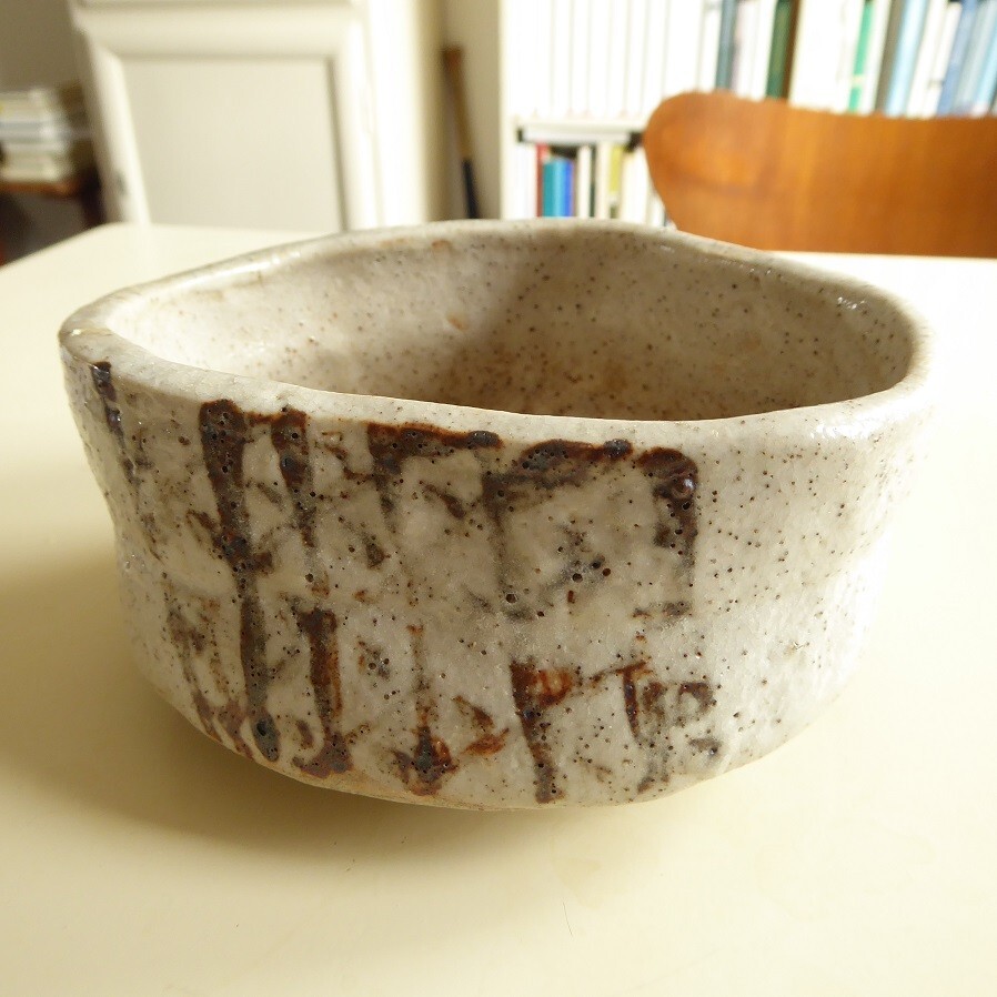 Antike Teeschale aus Japan - Matcha - Shino Chawan - handgefertigt