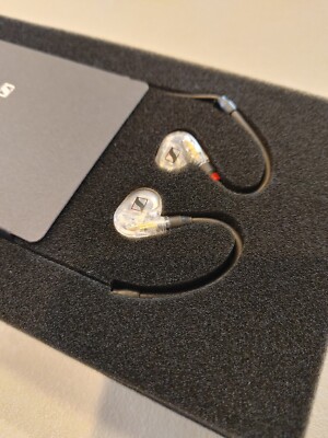 【最終価格】Sennheiser IE 40 PRO Black Amazon.com: SENNHEISER IE 40 PRO, molded in ear dynamic monitors