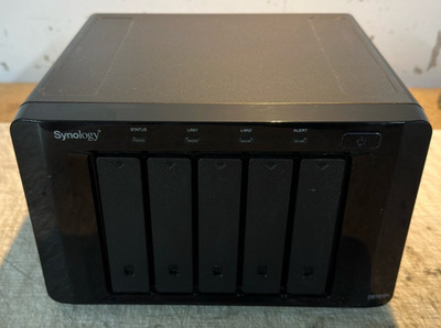 Synology DiskStation DS1010+ 5 Bay All-in-1 NAS-System (voll funktionsfähig)
