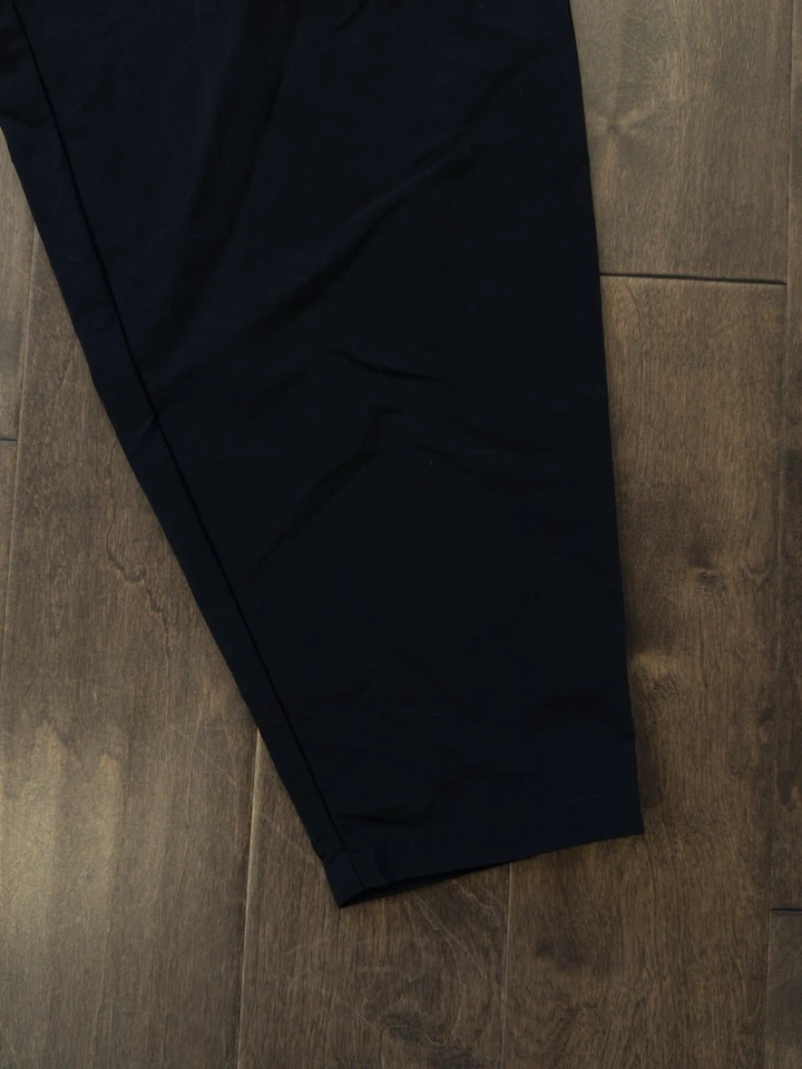 Nike Nuevo sin Etiquetas Pantalones Mujer Talla S DQ6809-010 Suelto Cintura Alta Sherpa Bolsillo Polar Foto 3 de 4