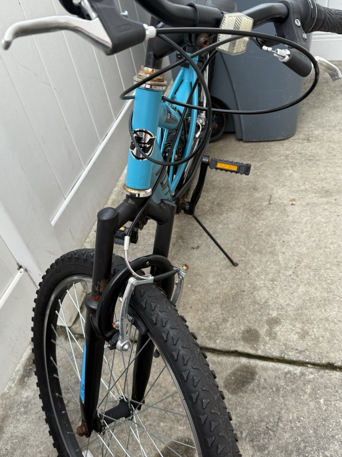 Huffy 24" Trail Runner Mountain Bike, Fits Riders 4'8" - 5'8", Teal.