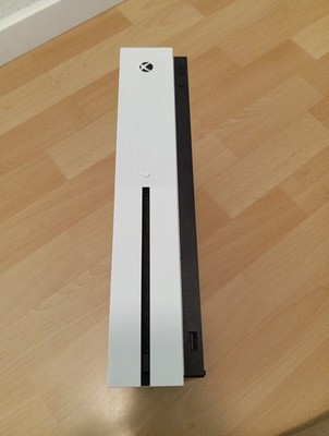XBox weiß, gebraucht, guter Zustand, ohne Spiele und Zubehör