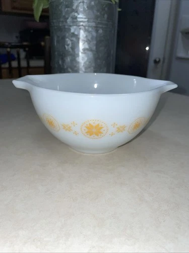 VTG PYREX 441 TOWN & COUNTRY 1.5 PT NESTING CINDERELLA BOWL SNOWFLAKE OVENWARE