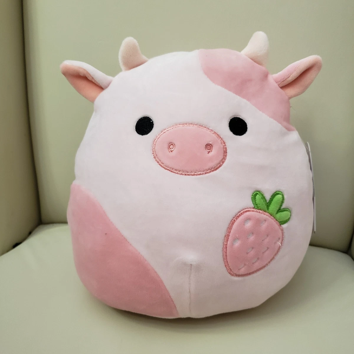 Reshma The Pink Strawberry Cow - Hot Topic Exclusive Squishmallow 8 Plush  NWT