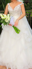 White V-Neck Cap Sleeve Lace Beaded Tulle Ball Gown Full-Length Dress
