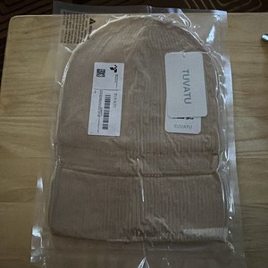New Unisex Tuvatu cuffed knit beenie, lined wind proof, light khaki