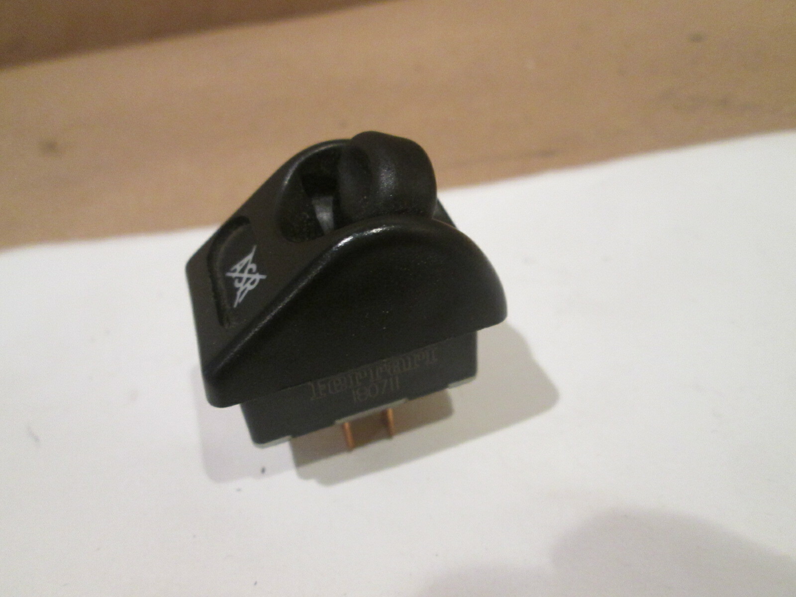 Ferrari 360 Modena, ASR Exclusion Switch P/N 180711