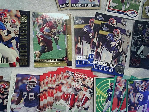 56 1988-2000 BRUCE SMITH FOOTBALL CARD LOT,Goudey,Pro Set,Fleer,Score,Pinnacle - Picture 4 of 4