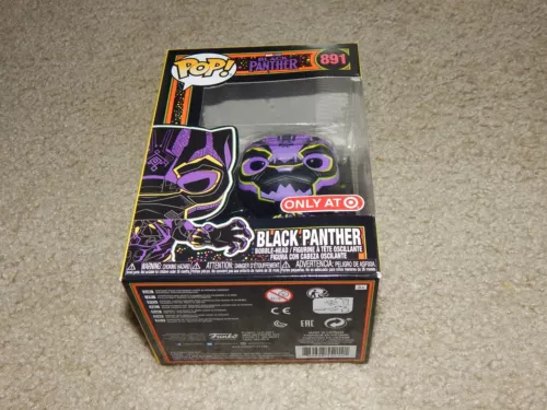 Black Panther # 891 Marvel Avengers Blacklight target Exclusive Glow Funko pop