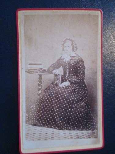 CDV Vintage Portrait of woman in polkadot dress & bonnet 10,3cm x 6,2cm
