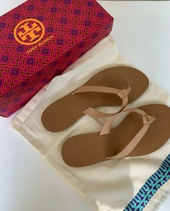 tory burch manon thong