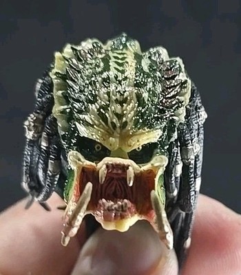 NECA Predator 2 - Ultimate Armored Lost Predator (7 inch) Action