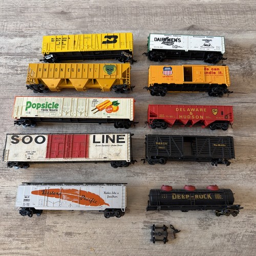 Vintage H.O. Train Mixed Box Car Lot of 10 - Untested - 2 Broken - See Photos