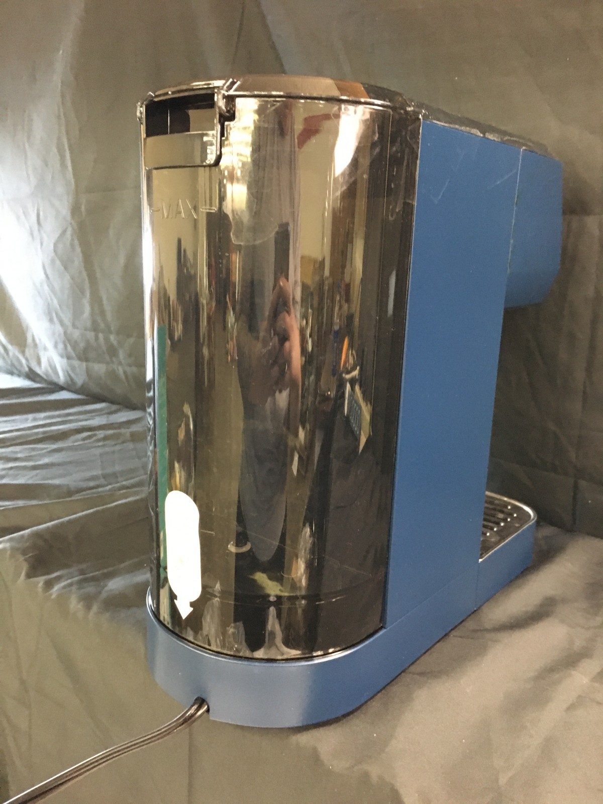 CASABREWS 3700 Essential 20 Bar Espresso Machine w/ Milk Steamer - Blue