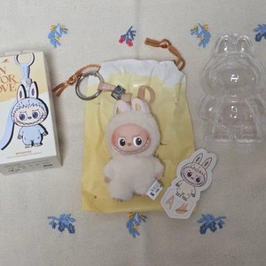 Labubu Mini A Pearl & Acrylic Case Bundle - Ivory