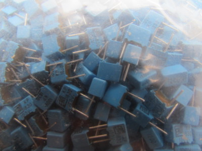 20 pezzi Condensatore Polipropilene 1,5nF 100V 10% ERO ROEDERSTEIN KP1830