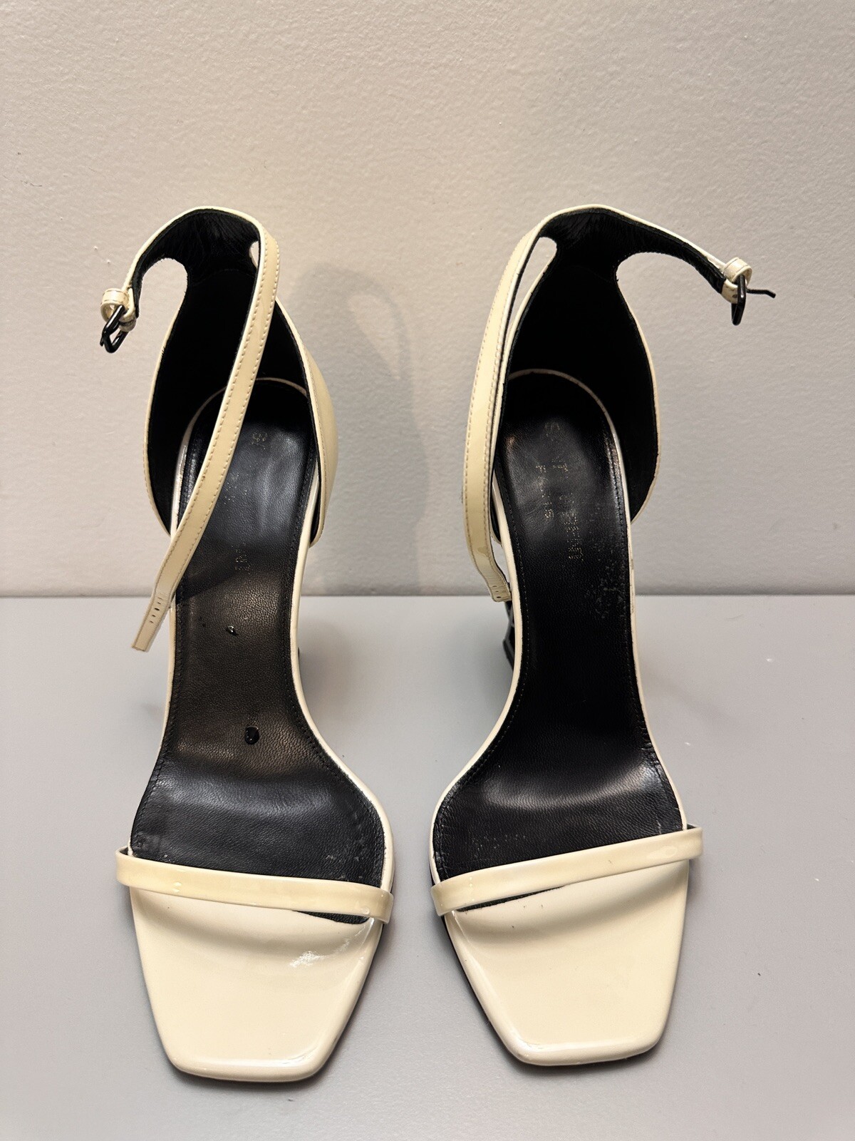 Sandali con logo Saint Laurent Opyum YSL tacco in PELLE BIANCA PAZIENTE taglia 38