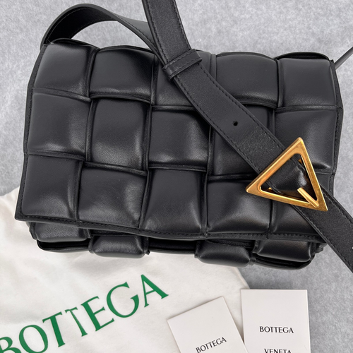 Bottega Veneta Padded Cassette Crossbody Black Leather - Afbeelding 2 van 21