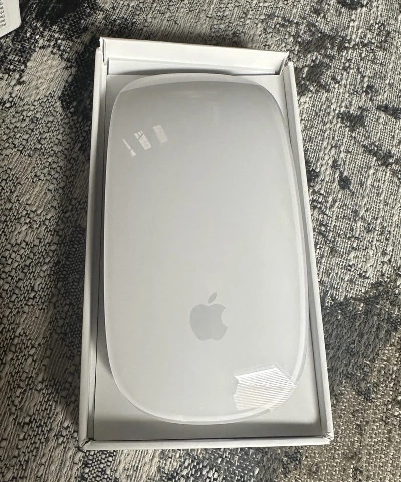 Apple Magic Mouse Wireless USB-C Multi-Touch Surface In White MXK53AM/A (A3204) - Image 2 of 4