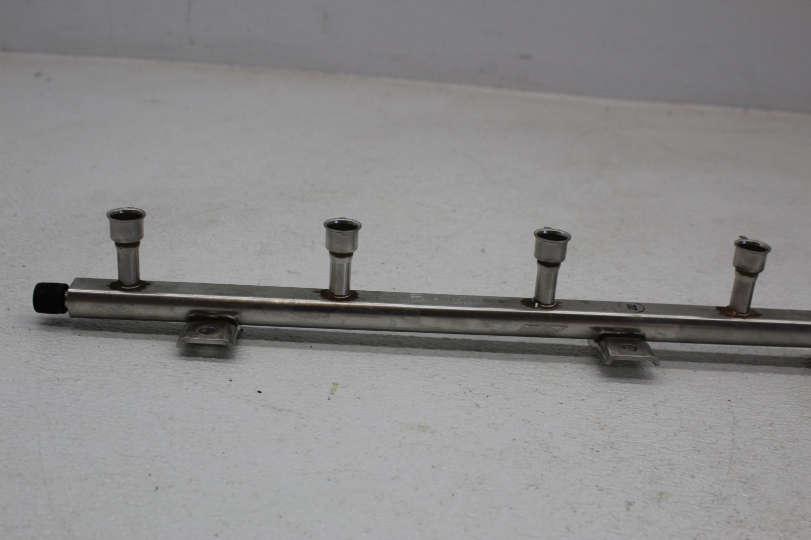 99-01 FERRARI 456 M LEFT SIDE GAS FUEL INJECTOR RAIL