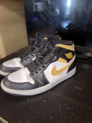 Jordan Air Jordan 1 Mid Black University Gold 554724-177 