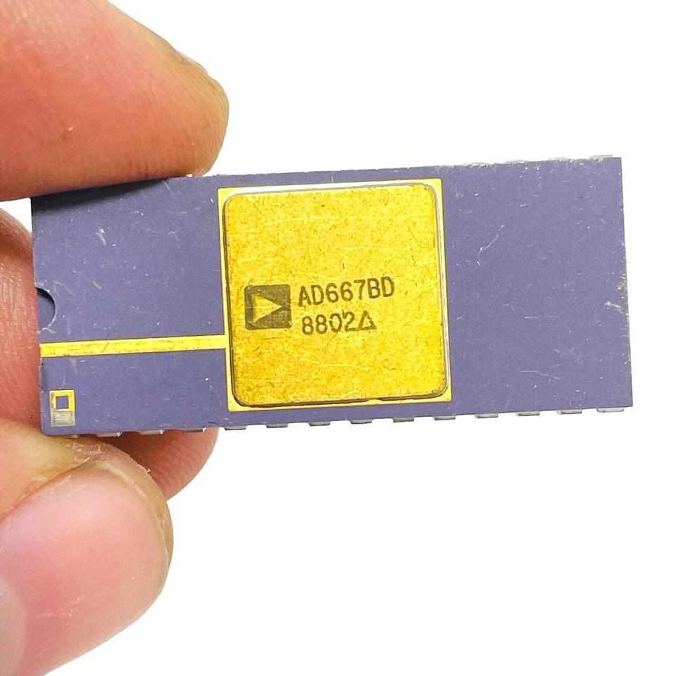 Analog Devices AD667BD Integrated Circuit 12 Bit Digital to Analog Converter - Image 2 of 4