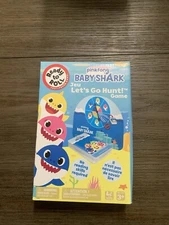 Pinkfong Baby Shark Jeu  Let's Go Hunt! Ready To Roll Game. Ages 3+ SHIPS FREE!!