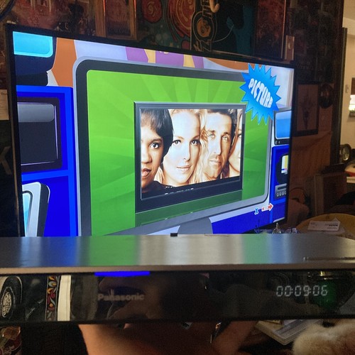 Panasonic DMP-BDT460PC 4K Blu-ray and DVD Disc Player WITH REMOTE - Picture 3 of 10