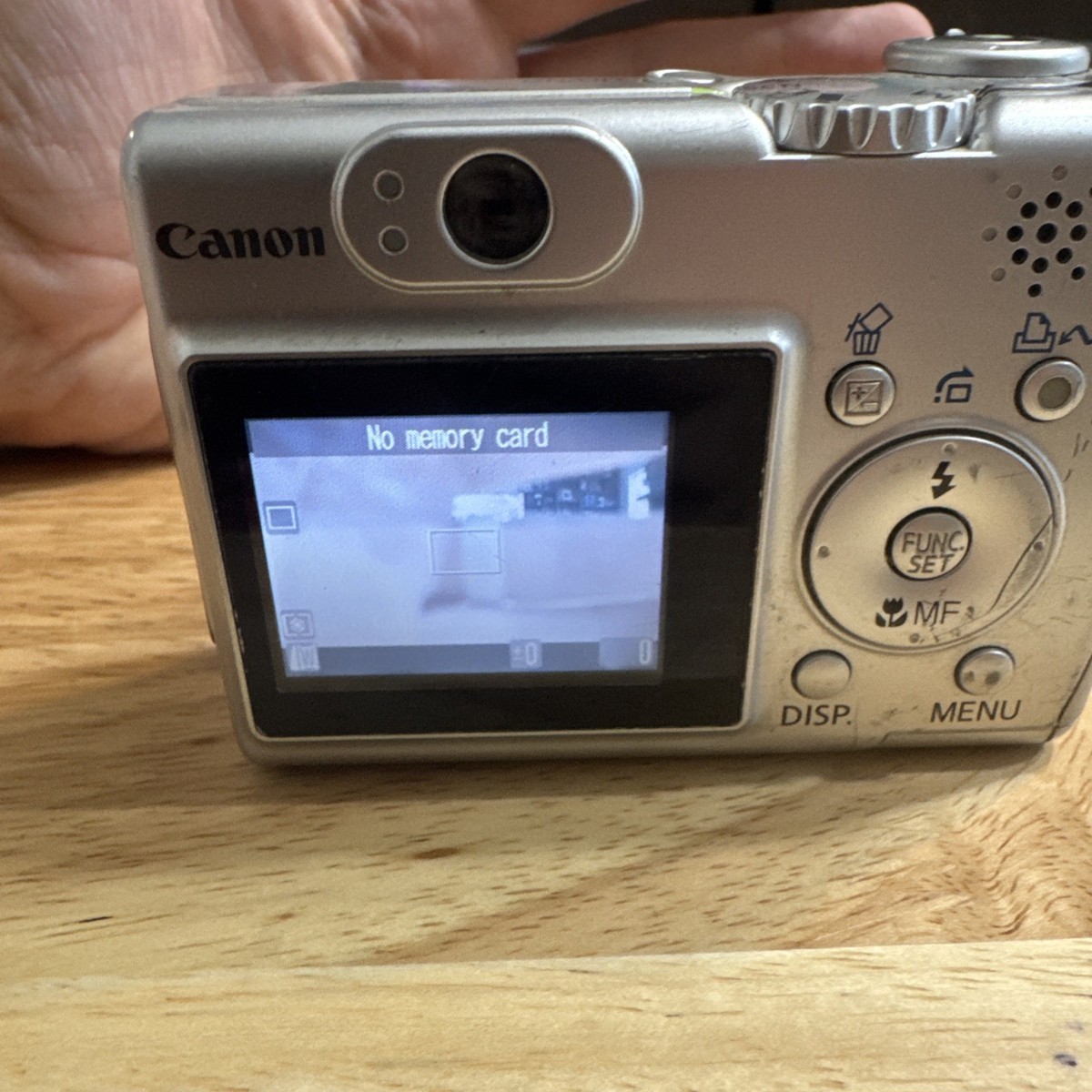 Canon Power Shot A530 5.0 MP 4x Optical Zoom READ THE
