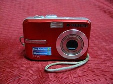 works LENS CVR STICKS Samsung S760 Digital Compact Camera 7.2MP 3x Optical Zoom