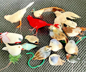 Lot 15 Vintage Decorative Birds Holiday Wreaths Random Mixed Materials Lot