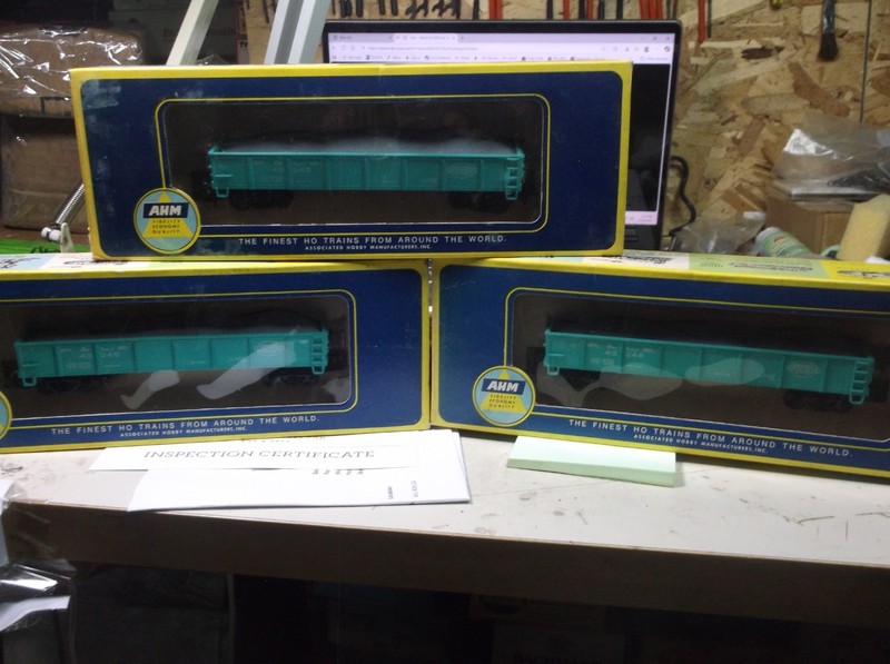 HO Three Gondlas New York Central P.&L.E . A .H. M . Original Box