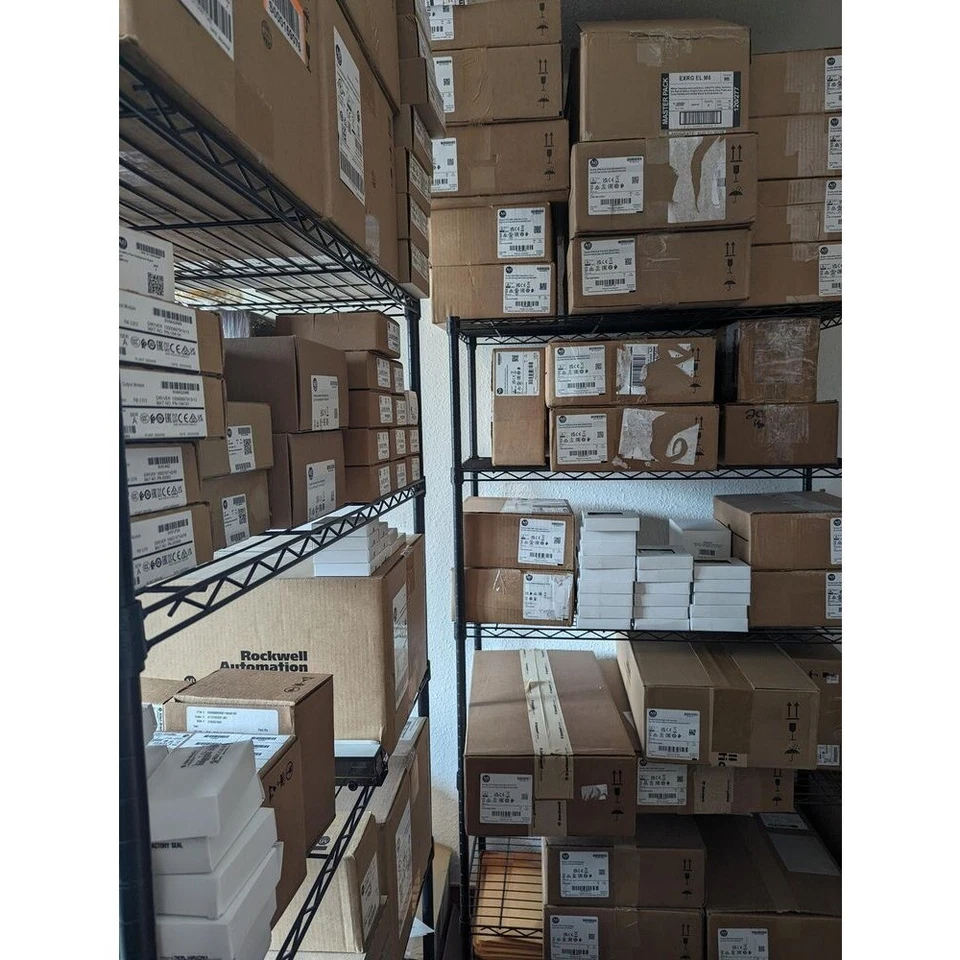 NEW 42EF-D2MPAK-F4 AB SENSOR 18 MM CYLINDRICAL GENUINE US Free Tax - Image 3 of 4