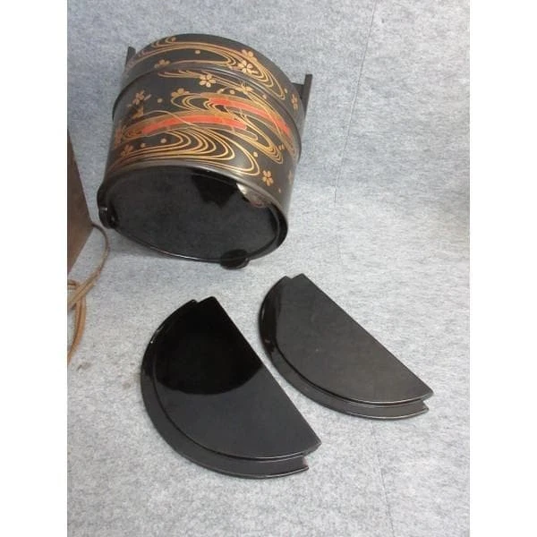 Jubako Bento Box Japanese Black painted gold lacquered flower raft pattern hand