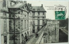 VINCENNES 94 cpa  le Château Fort Pavillon de la Reine Sortie sur le Bois 1910