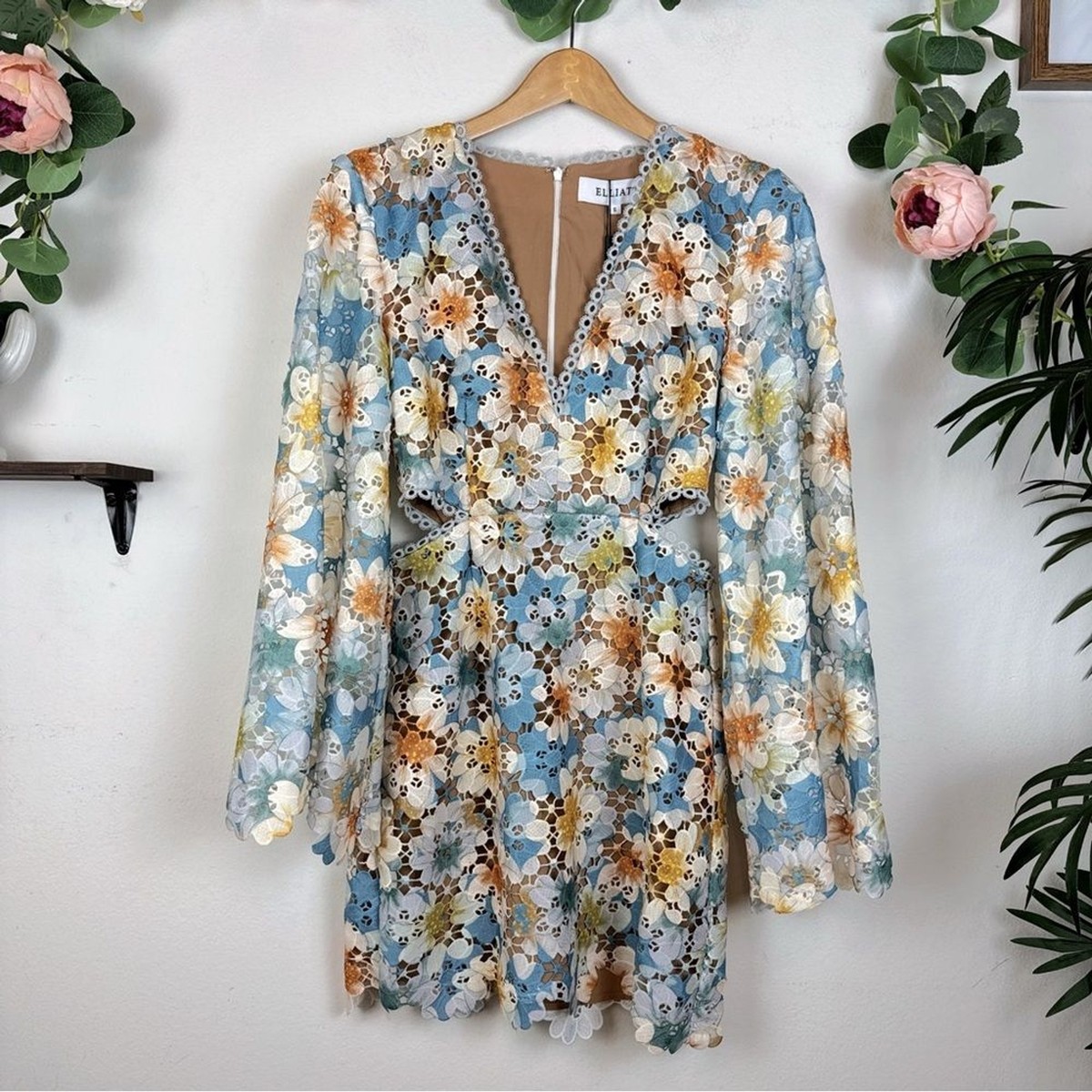 NWT Elliatt Dandelion Lace Cut Out Mini Dress in Blue Multi Size Small |  eBay