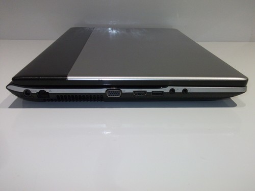 Samsung NP300E7A 17.3" Intel Pentium Laptop 6GB 640GB HDD Windows 10 - Faulty - Picture 7 of 9