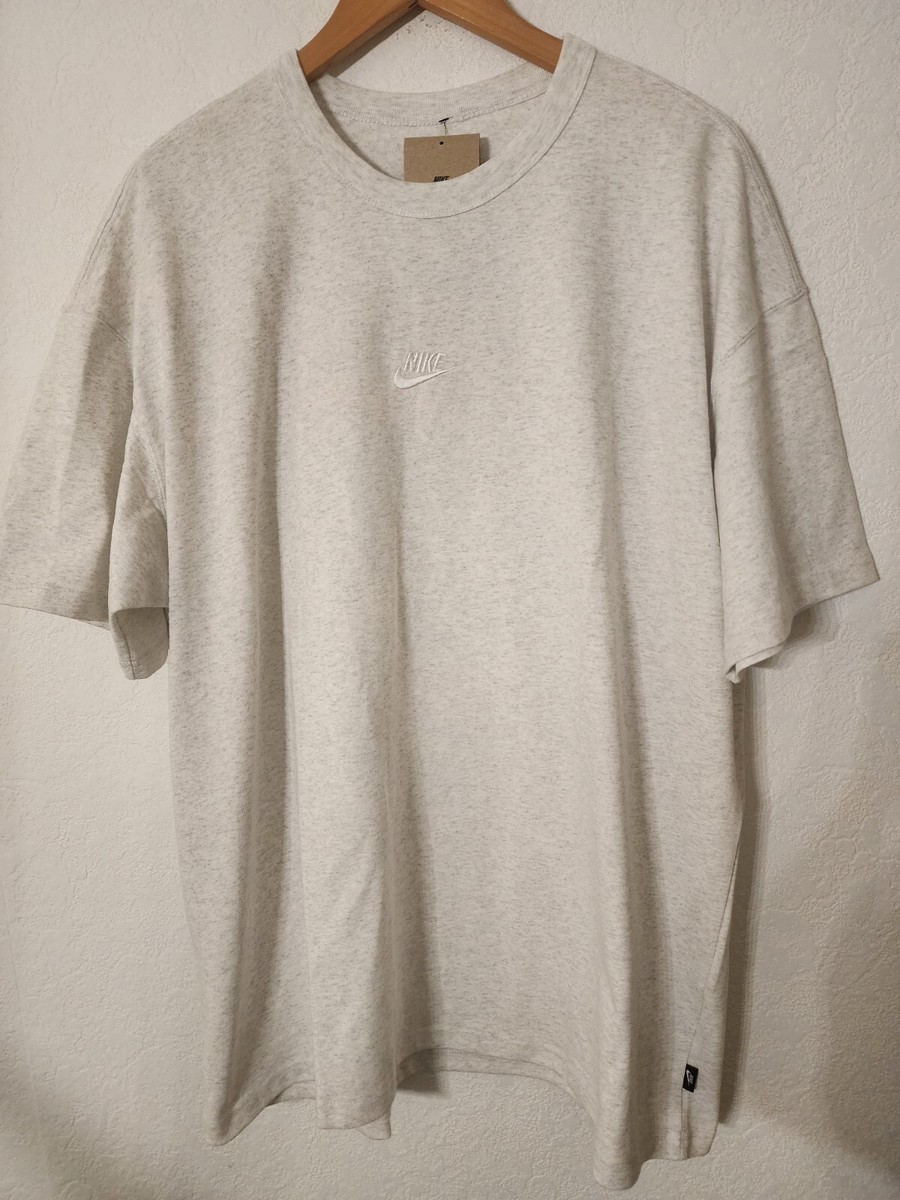 Nike Sportswear Premium Essentials Size XL Men's T-Shirt